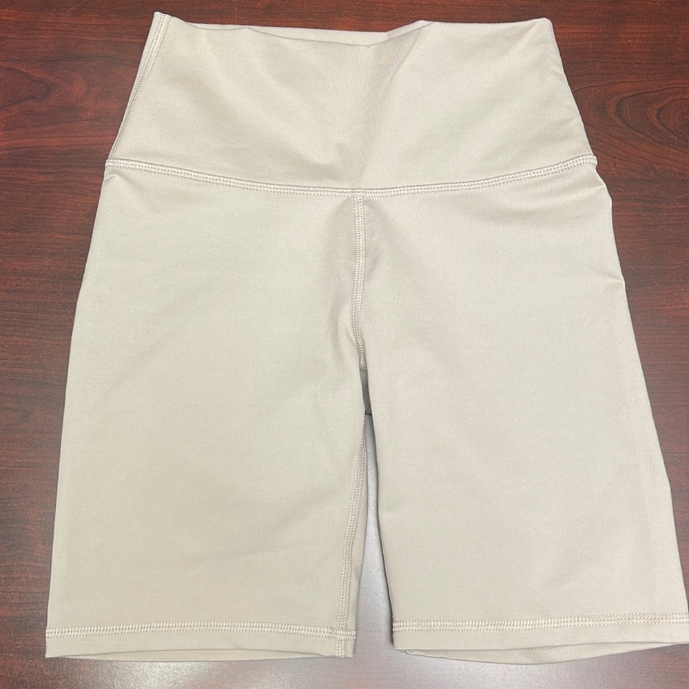 NWOT AERIE 7” bike shorts